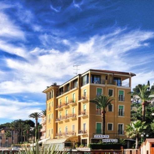 Jasmin Charme Hotel Diano Marina Exterior photo