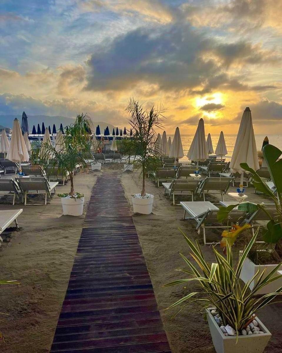 Jasmin Charme Hotel Diano Marina Exterior photo