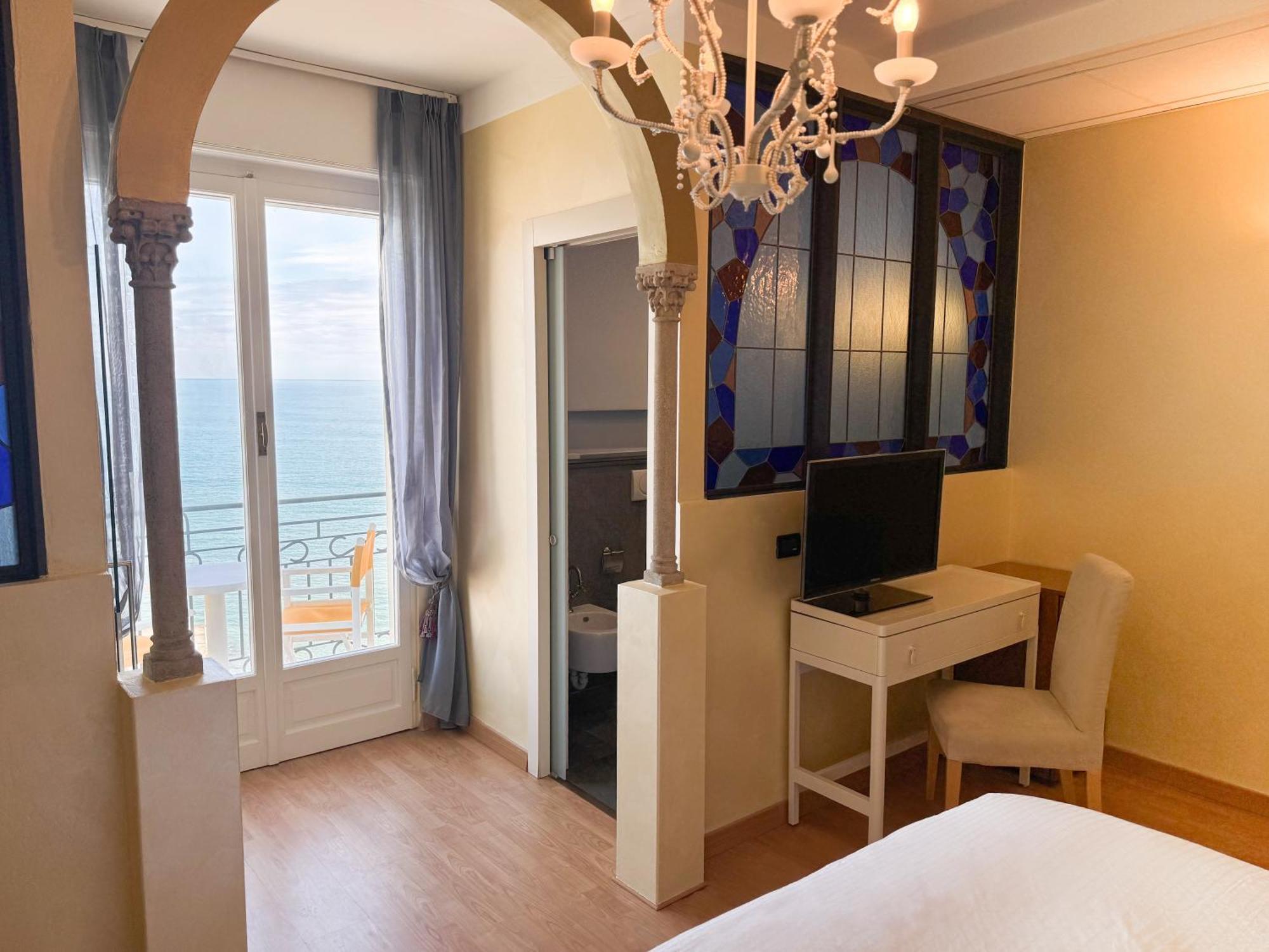 Jasmin Charme Hotel Diano Marina Exterior photo