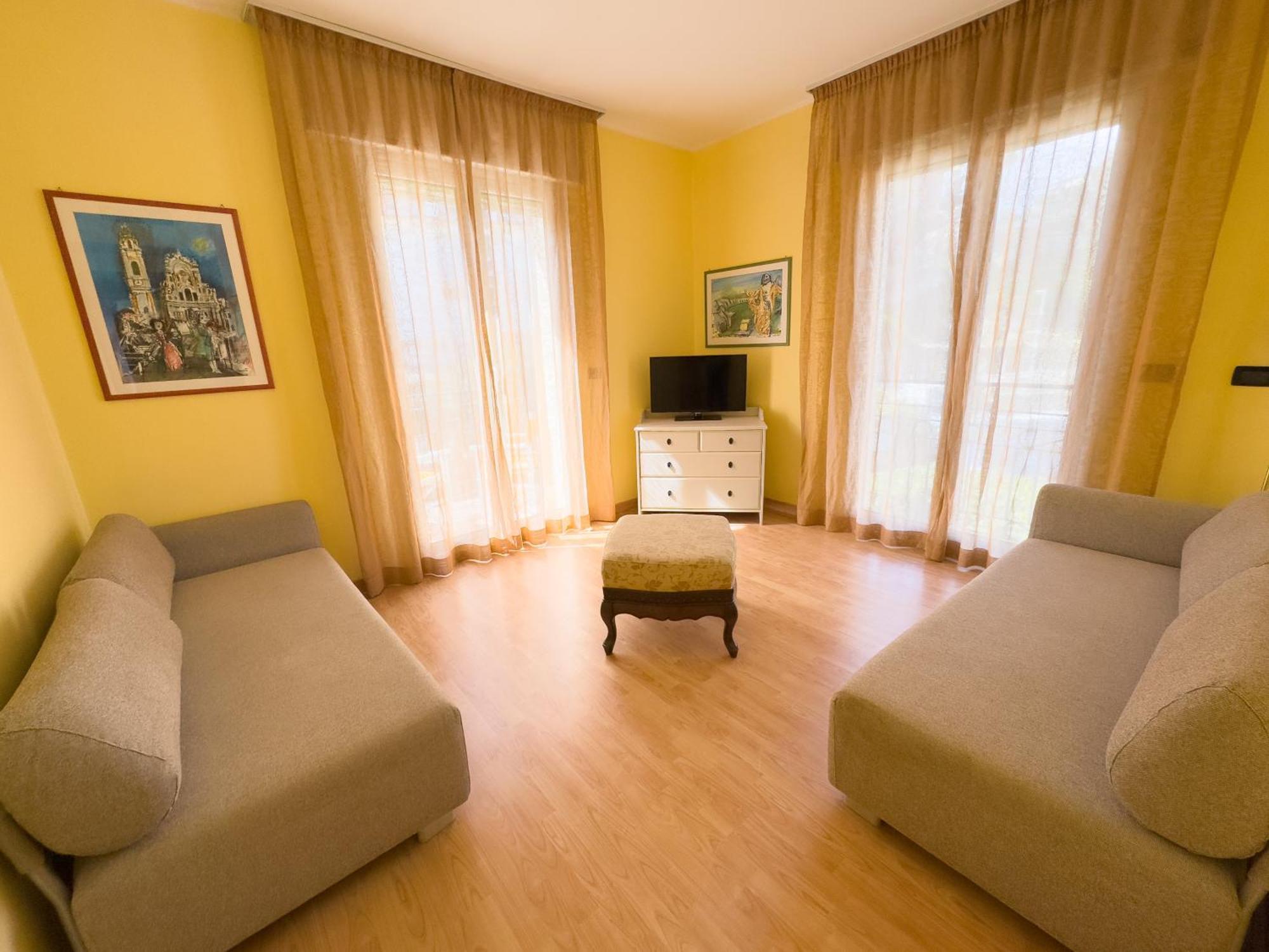 Jasmin Charme Hotel Diano Marina Exterior photo
