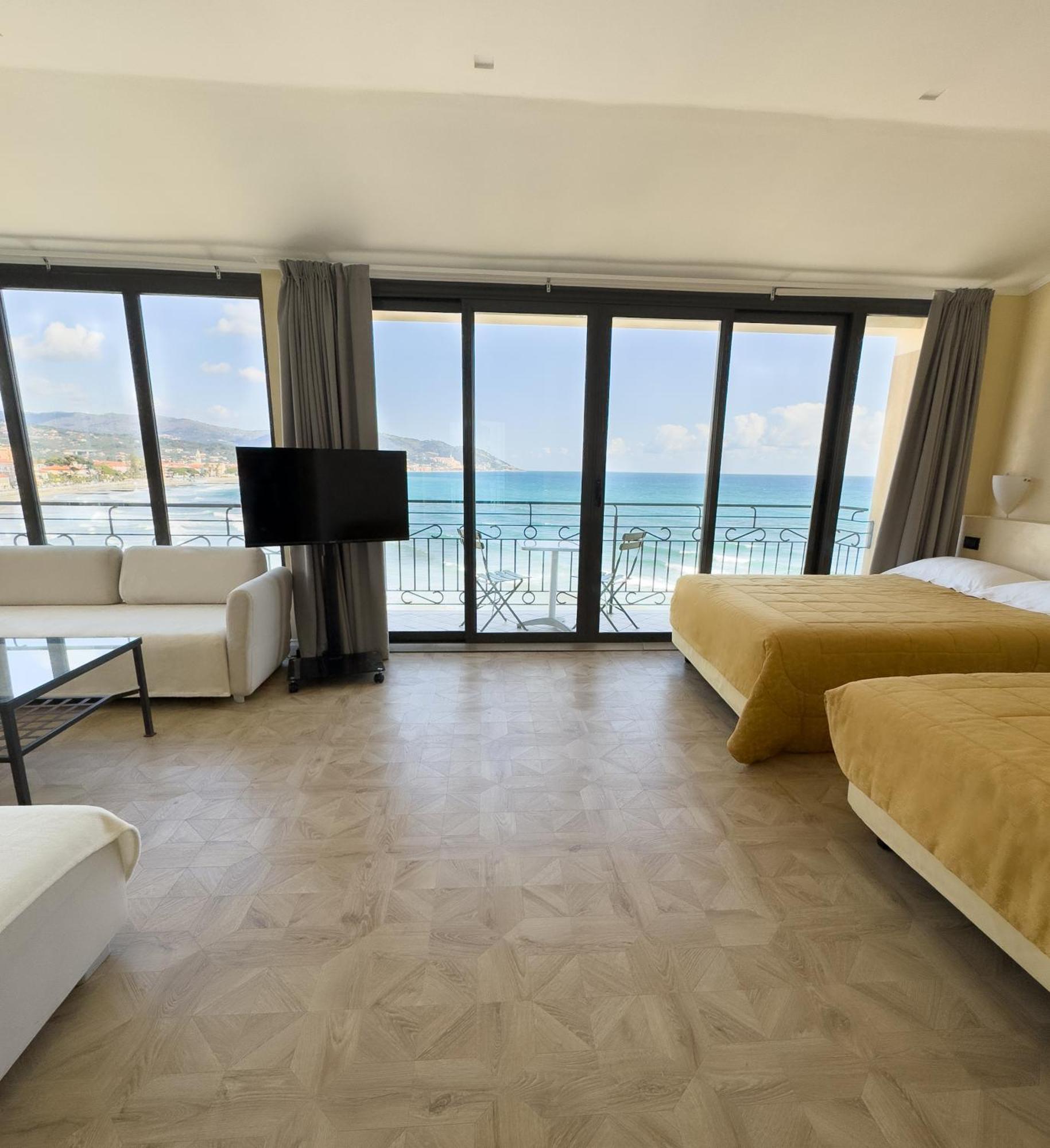 Jasmin Charme Hotel Diano Marina Exterior photo