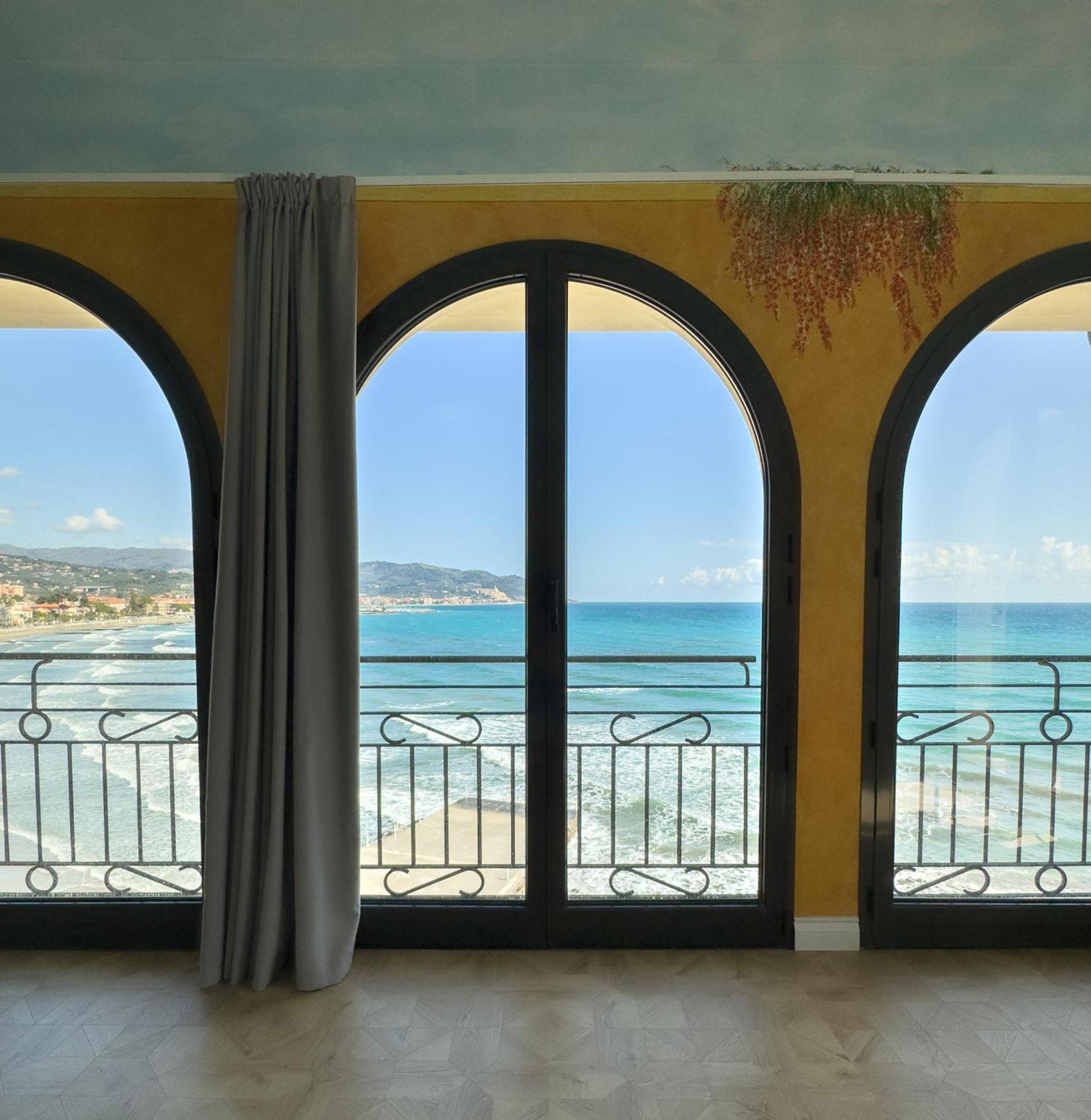 Jasmin Charme Hotel Diano Marina Exterior photo